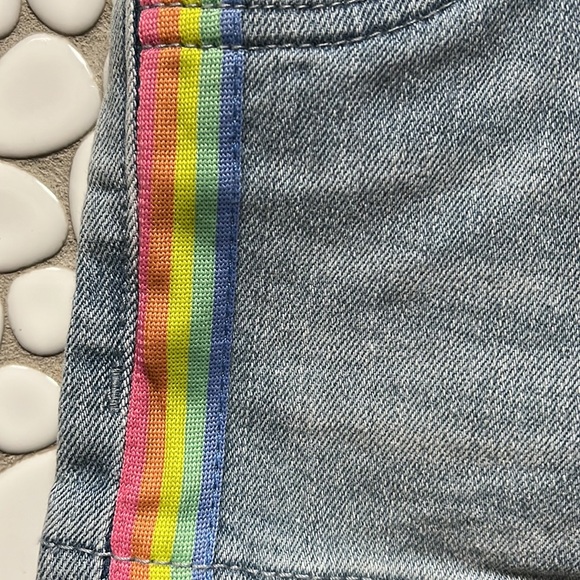 🆕 NWT Levi’s Denim Shorty Short Rainbow Tape Stripe Girls Sz 3T - Picture 6 of 10